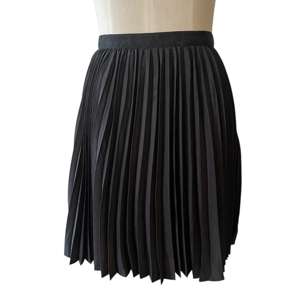 ❤️ Jason Wu for Target Black Pleated Mini Skirt